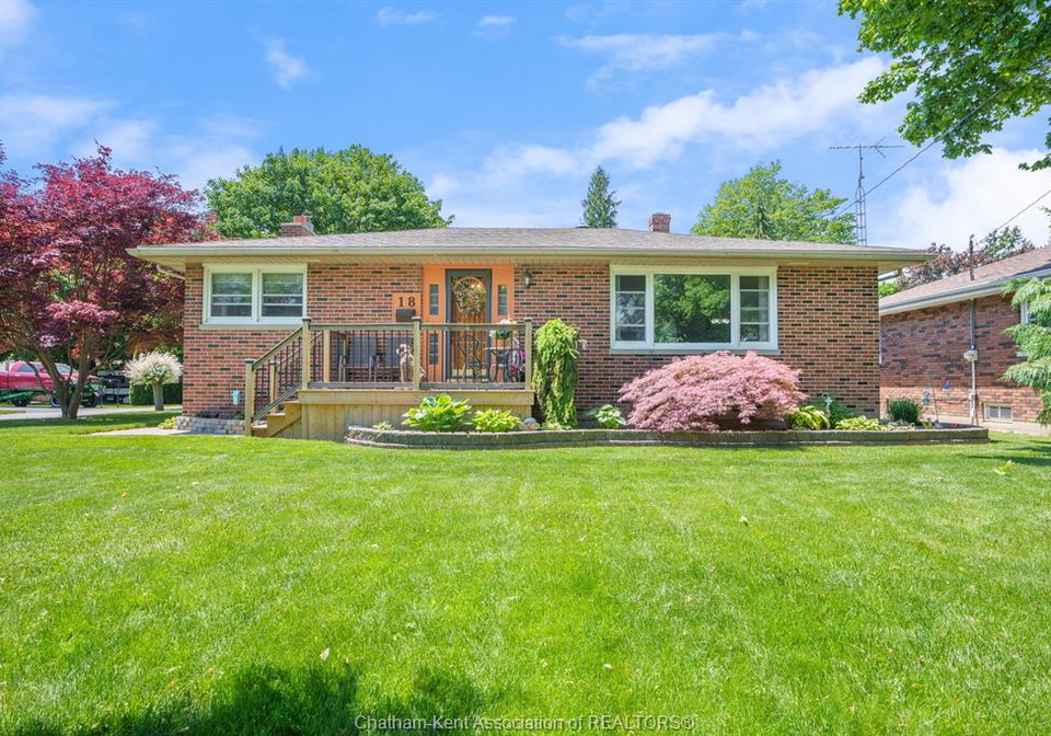 18-woodland-avenue-chatham-ontario-26012645