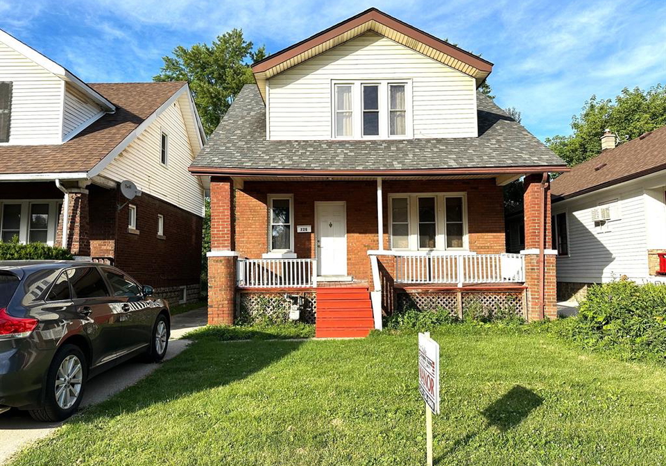 726-partington-windsor-ontario-26012650