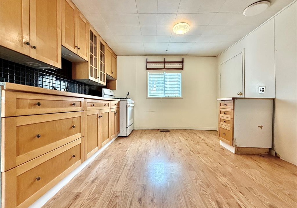 3-ward-street-lambton-shores-ontario-26012653