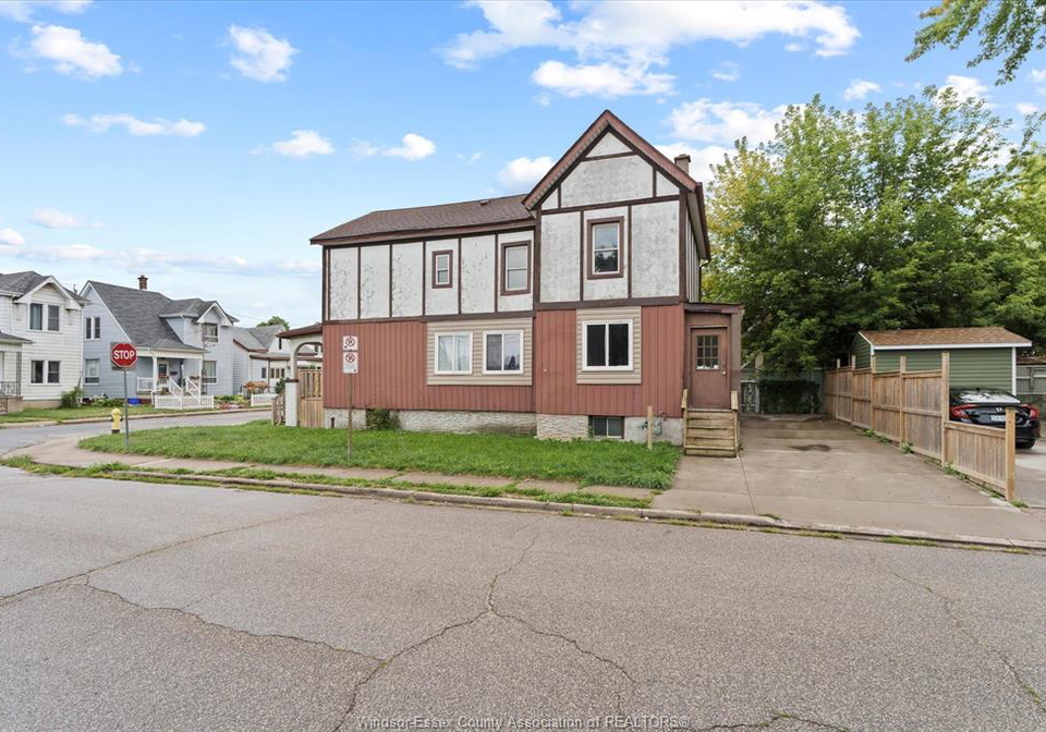 205-parent-avenue-windsor-ontario-26012659