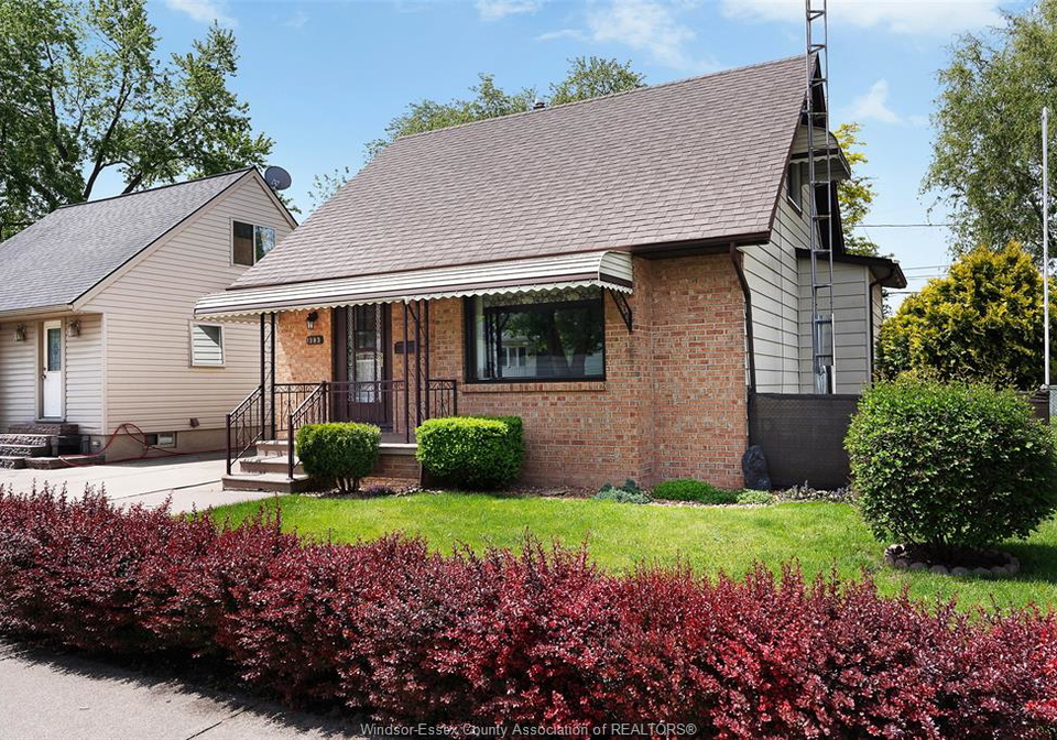 1393-tourangeau-windsor-ontario-26012661
