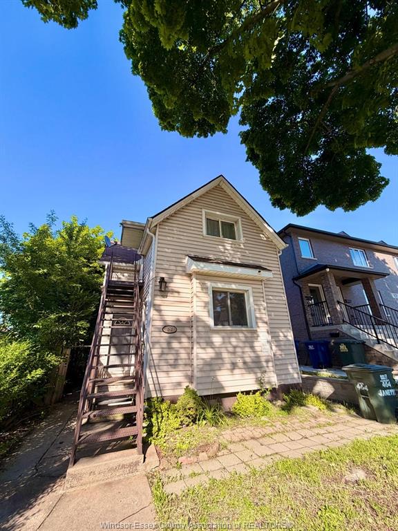 464-janette-windsor-ontario-26012674