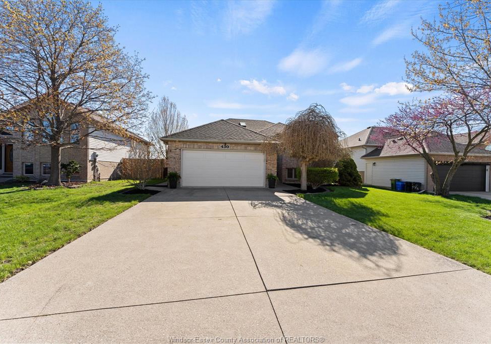 430-woodridge-drive-tecumseh-ontario-26012684