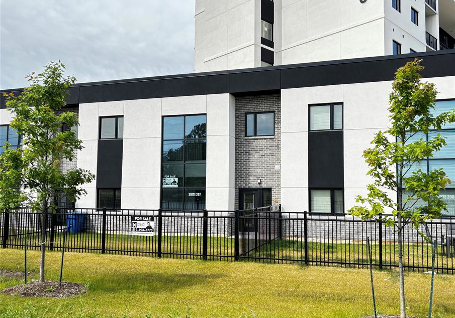 4400-laurier-parkway-lasalle-ontario-26012686