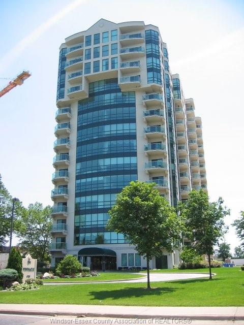4789-riverside-drive-windsor-ontario-26012699