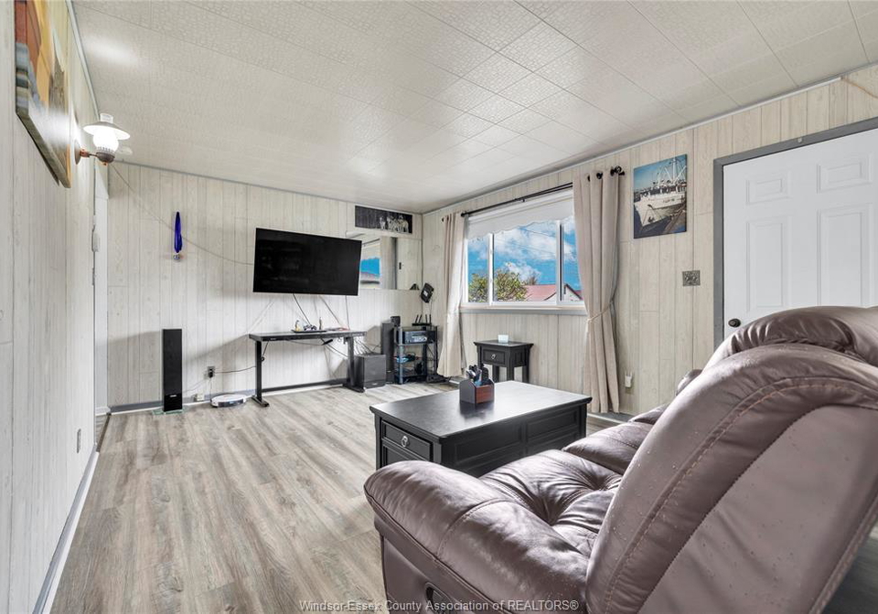 329-parkside-drive-mcgregor-ontario-26012729