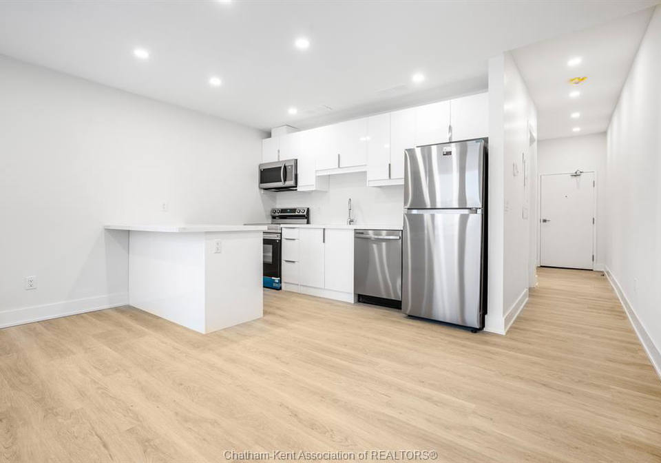 153-king-street-west-chatham-ontario-26012744