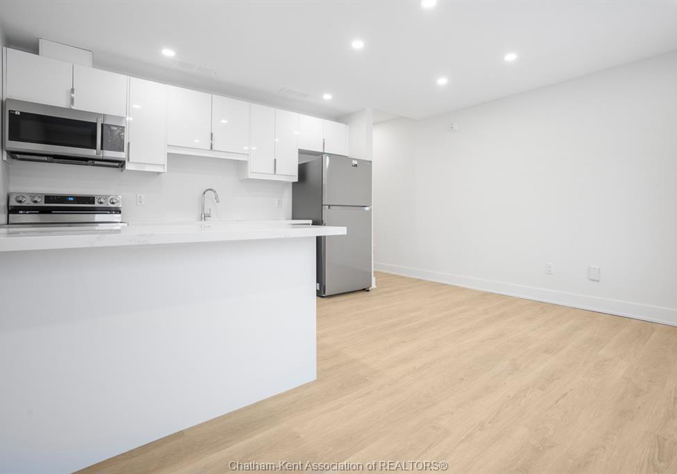 153-king-street-west-chatham-ontario-26012744