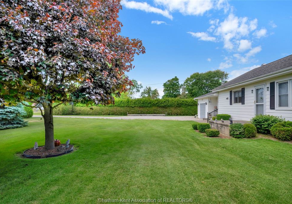 36055-zone-road-5-bothwell-ontario-26012757