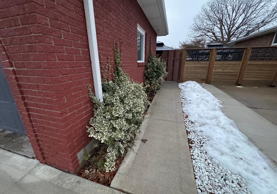 9248-esplanade-drive-windsor-ontario-26012758