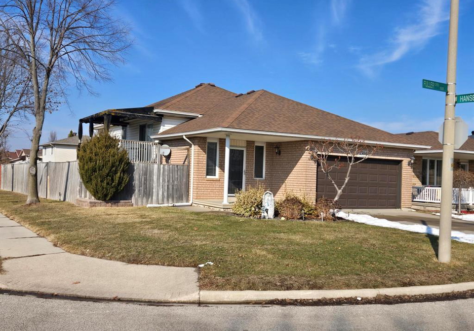1504-fuller-windsor-ontario-26012773