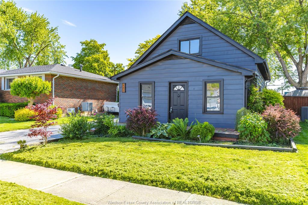 622-labute-tecumseh-ontario-26012774
