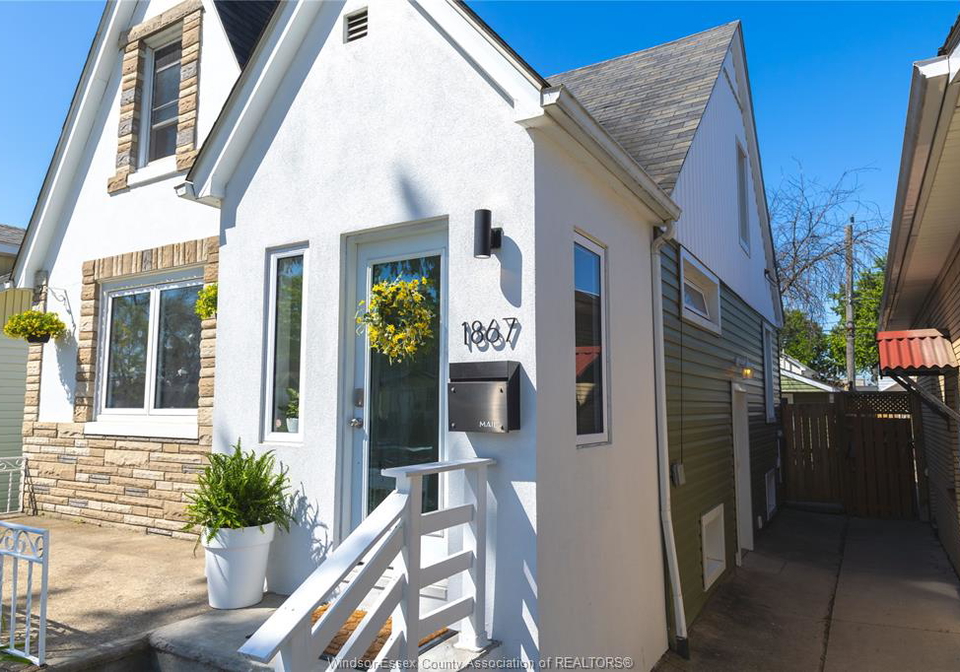 1867-st-luke-windsor-ontario-26012782