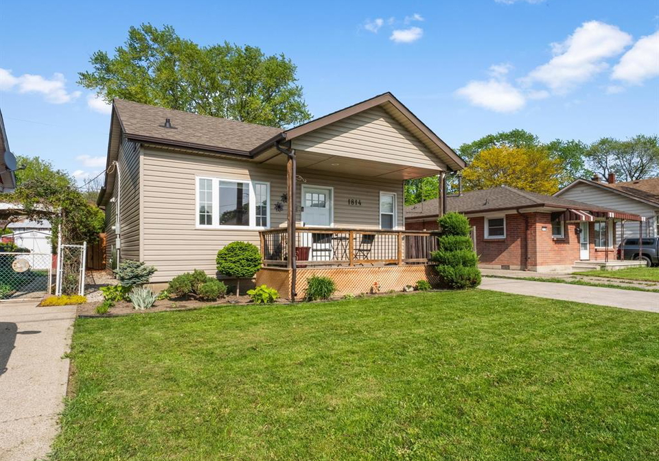 1814-central-avenue-windsor-ontario-26012795