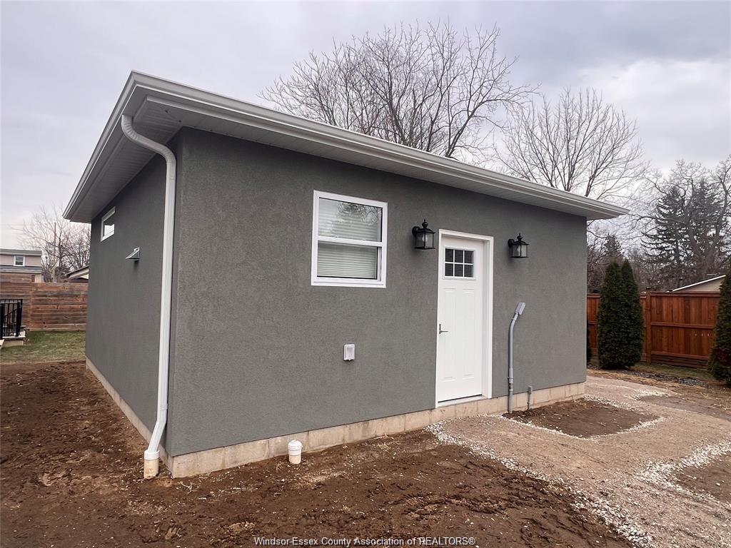 89-draper-harrow-ontario-26012796