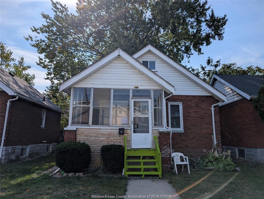 1781-rooney-street-windsor-ontario-26012801