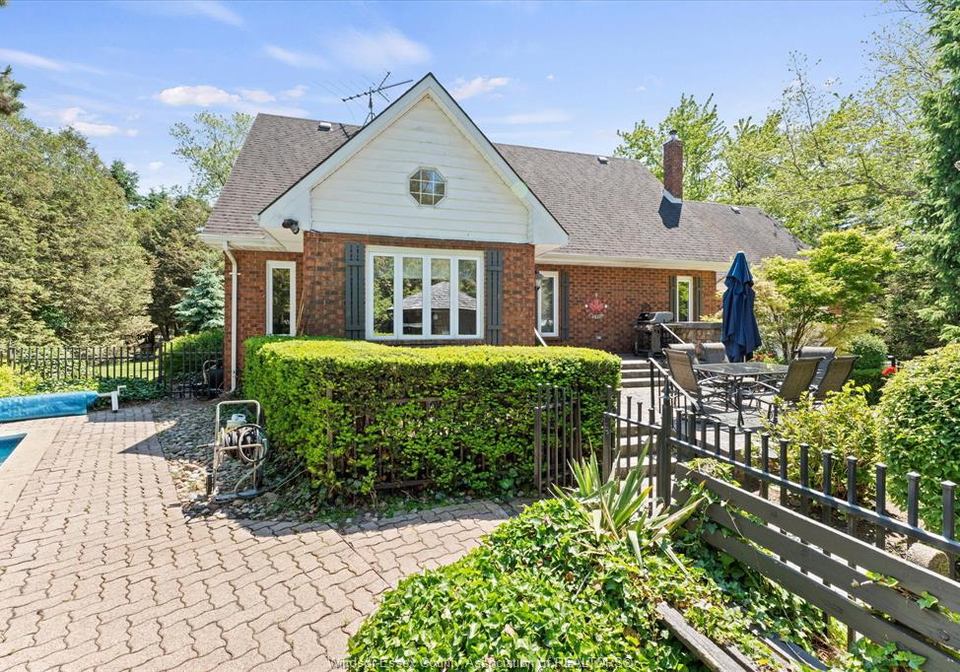 930-road-4-e-cty-18-kingsville-ontario-26012807
