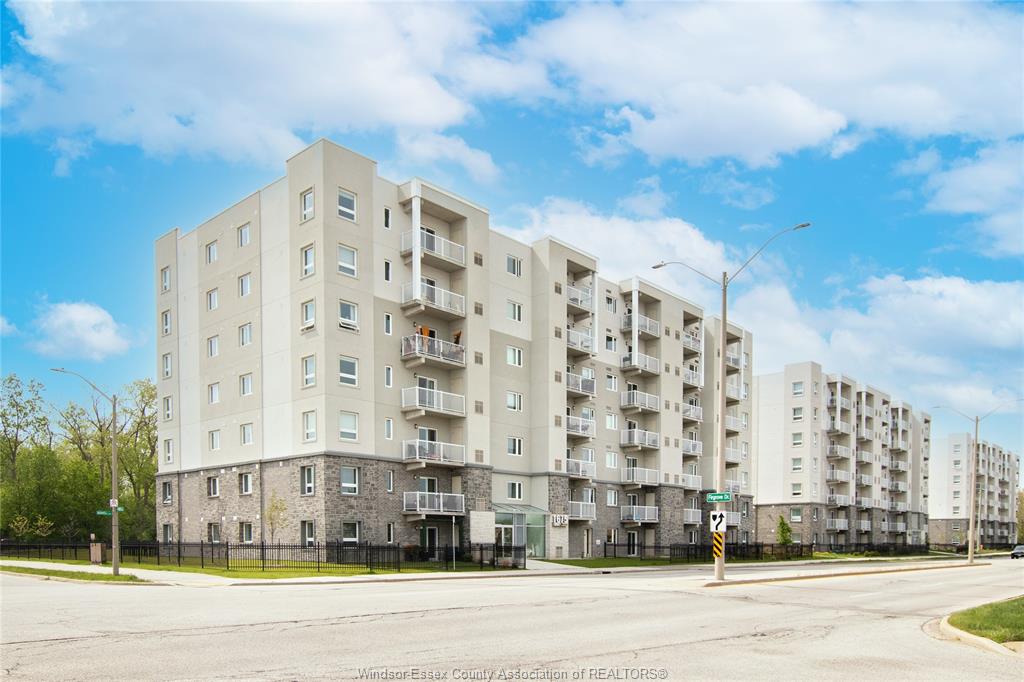 1675-banwell-windsor-ontario-26012814