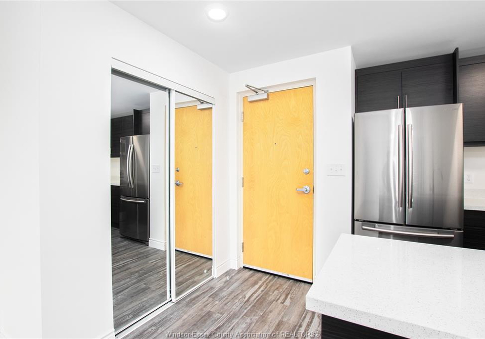 1675-banwell-windsor-ontario-26012814