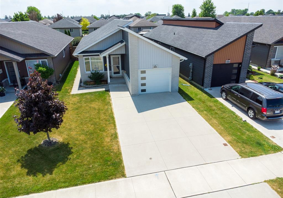 105-moonstone-crescent-chatham-ontario-26012818