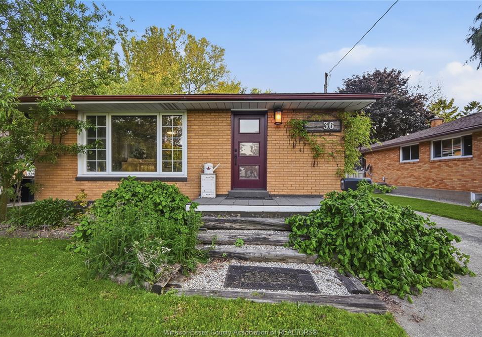 36-woodland-avenue-chatham-ontario-26012828