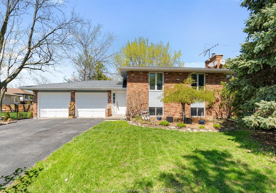 12510-little-river-boulevard-tecumseh-ontario-26012833