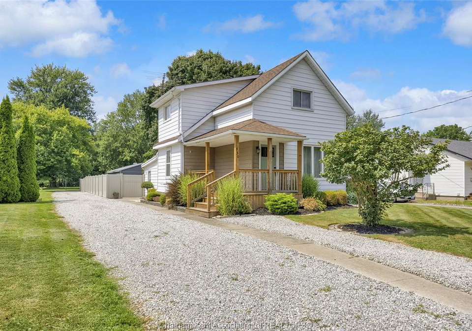 950-north-street-dresden-ontario-26012837