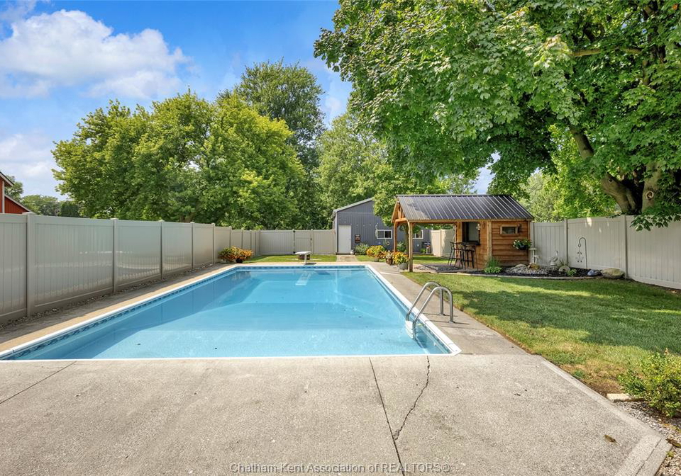 950-north-street-dresden-ontario-26012837