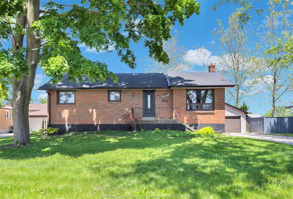 2440-cousineau-lasalle-ontario-26012852