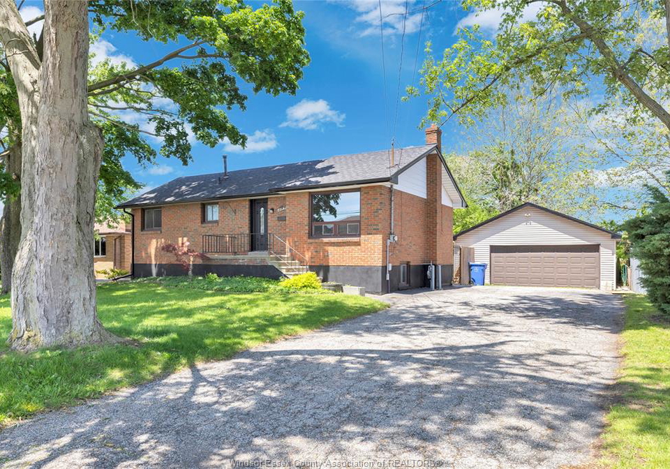 2440-cousineau-lasalle-ontario-26012852