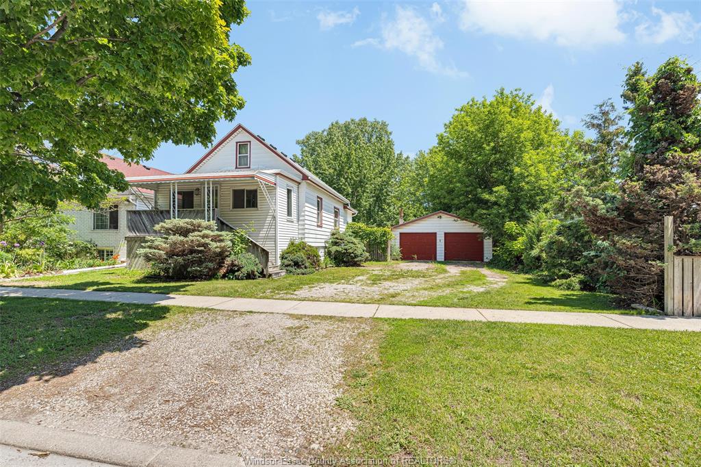 1522-ford-windsor-ontario-26012860