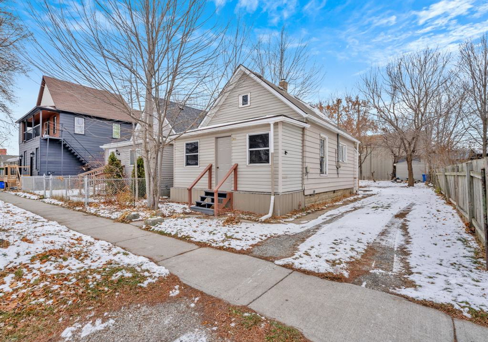944-maisonville-windsor-ontario-26012873