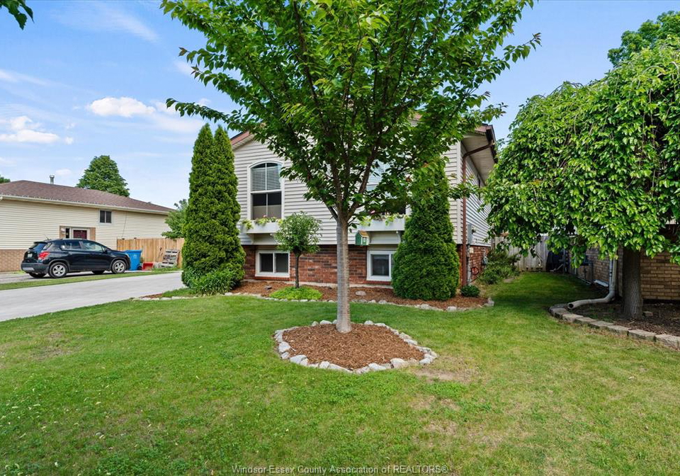 50-tennessee-crescent-amherstburg-ontario-26012874