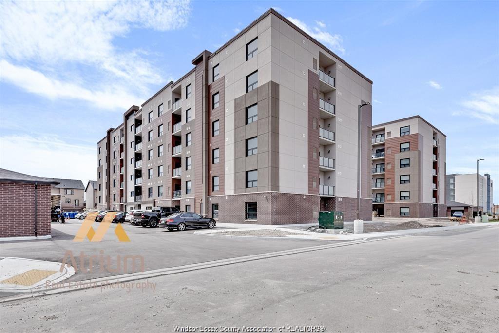 728-brownstone-lakeshore-ontario-26012878