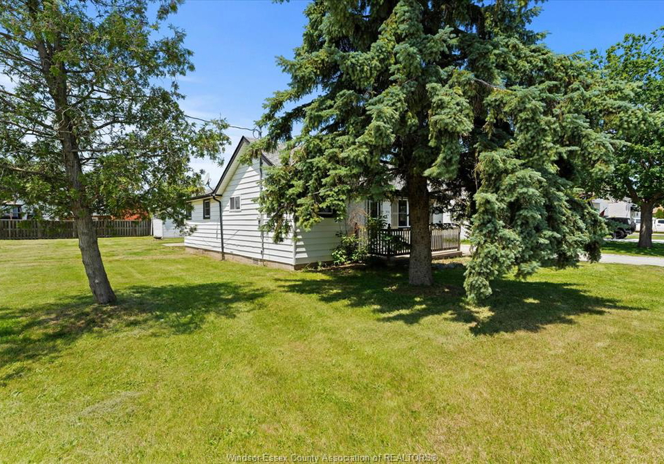 510-arquette-avenue-essex-ontario-26012880