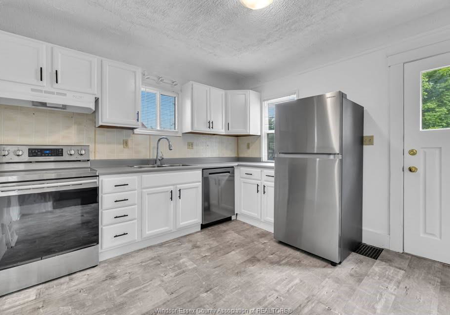 928-lacasse-boulevard-tecumseh-ontario-26012890