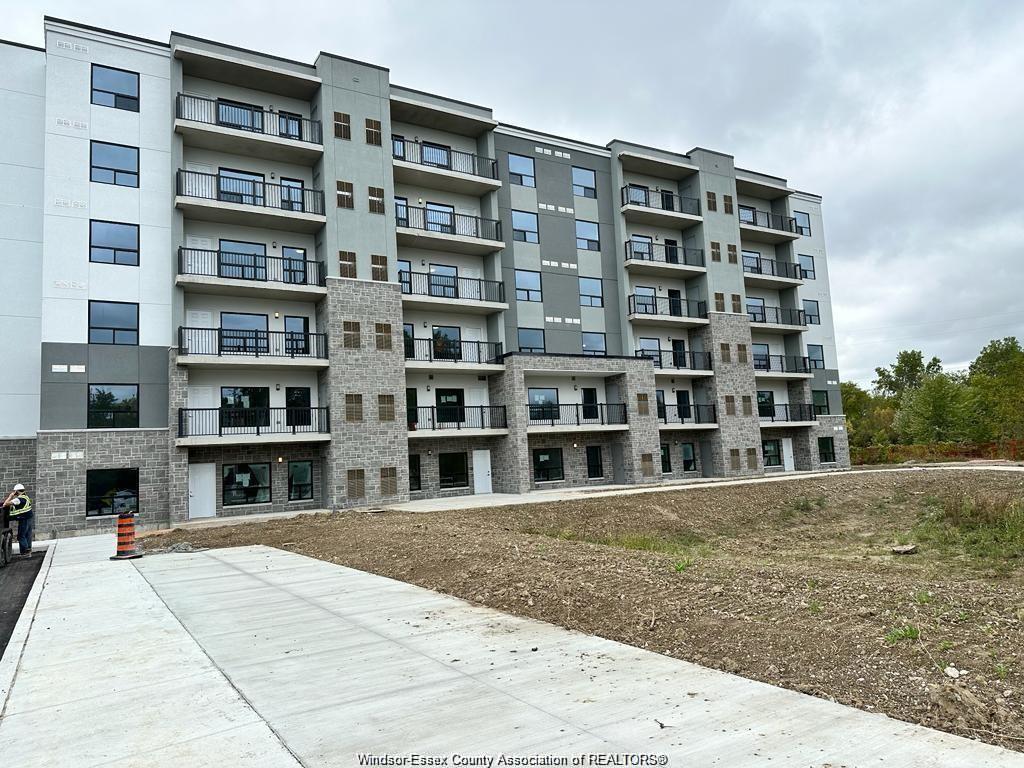 3320-stella-windsor-ontario-26012892