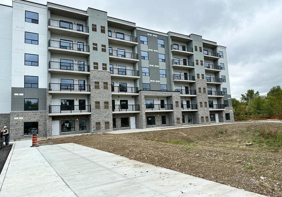 3320-stella-windsor-ontario-26012892