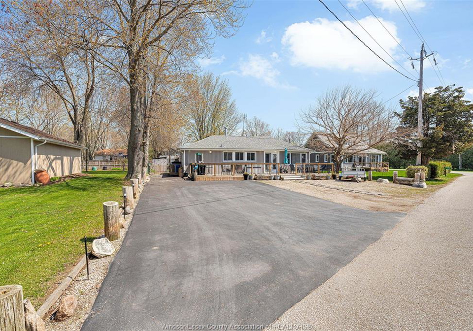 175-claremont-lane-amherstburg-ontario-26012893