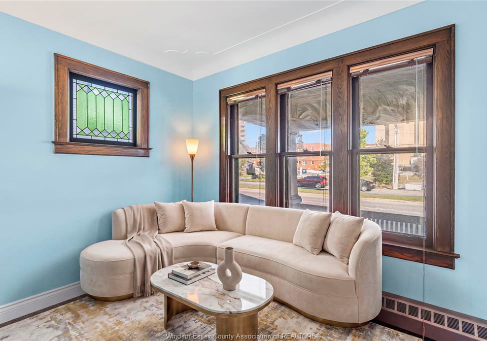 79-giles-boulevard-east-windsor-ontario-26012895