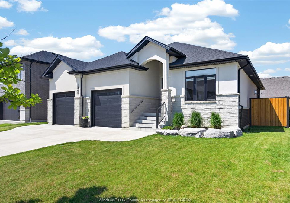1505-clearwater-windsor-ontario-26012900