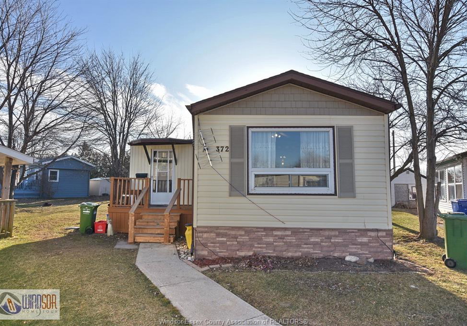 327-regent-court-essex-ontario-26012901
