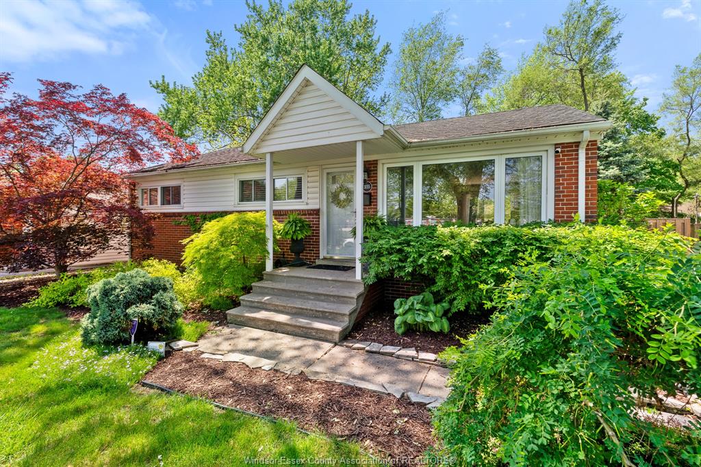 3155-virginia-park-avenue-windsor-ontario-26012913