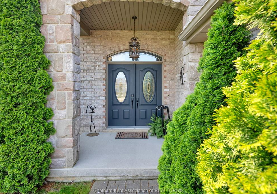 132-sherwood-court-chatham-ontario-26012916