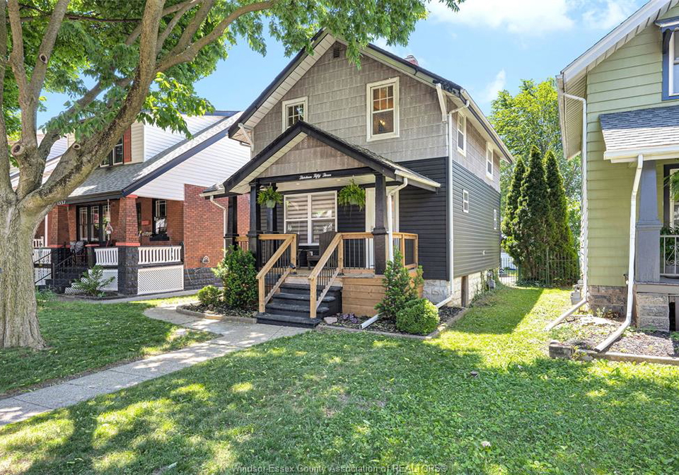 1353-moy-ave-windsor-ontario-26012920