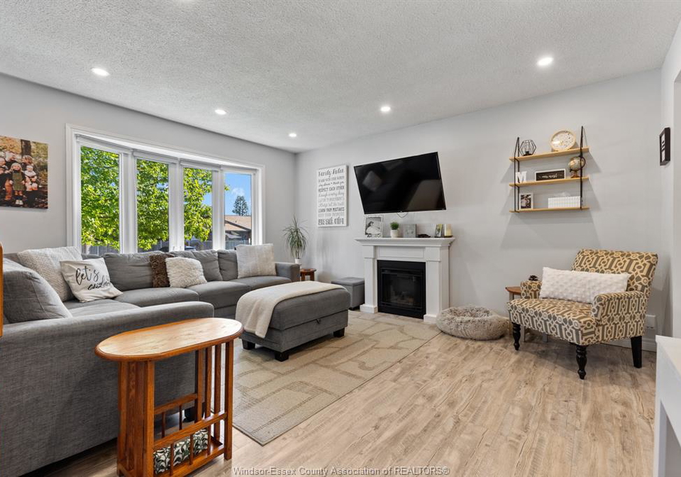263-pearson-harrow-ontario-26012932
