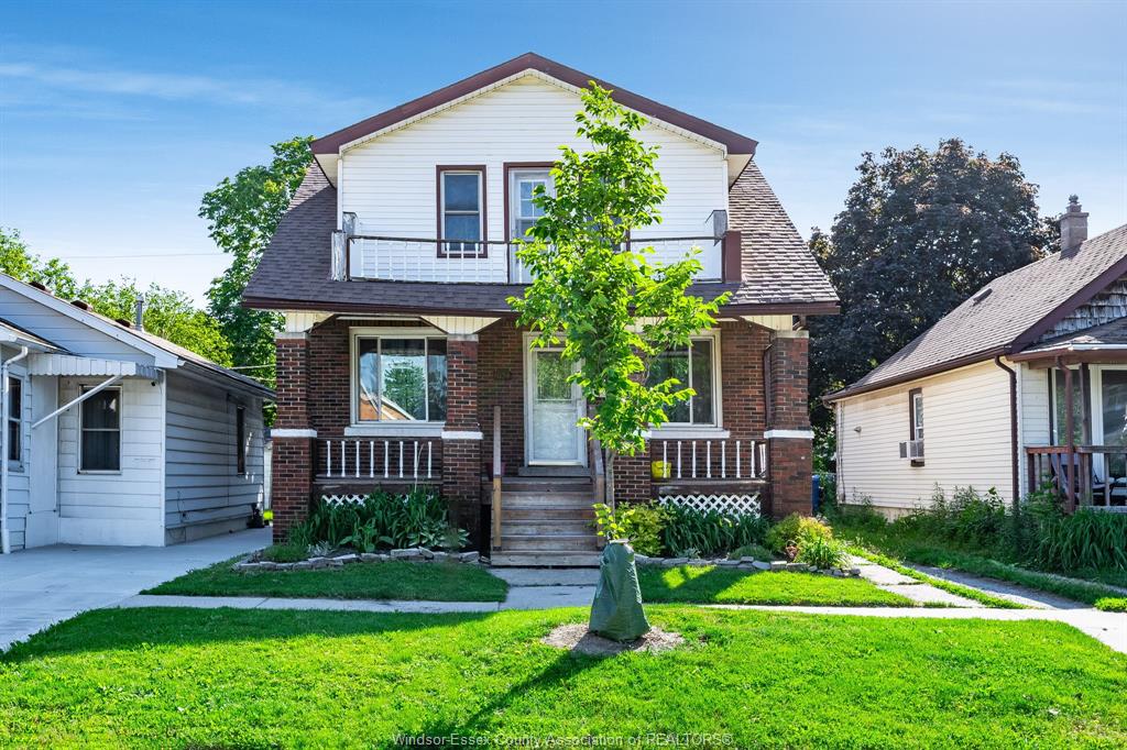 1634-albert-windsor-ontario-26012943