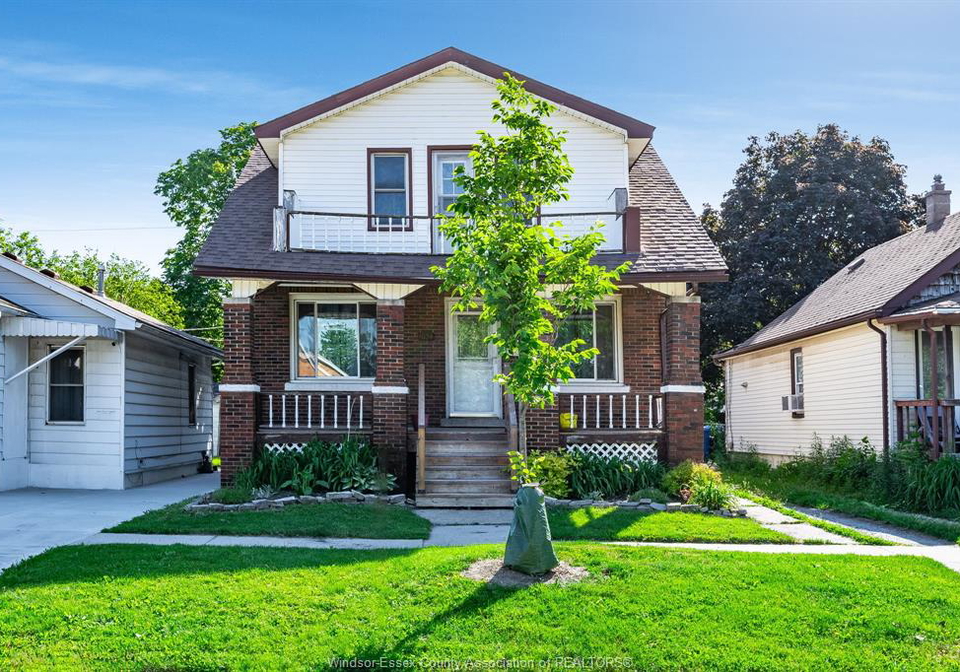 1634-albert-windsor-ontario-26012943
