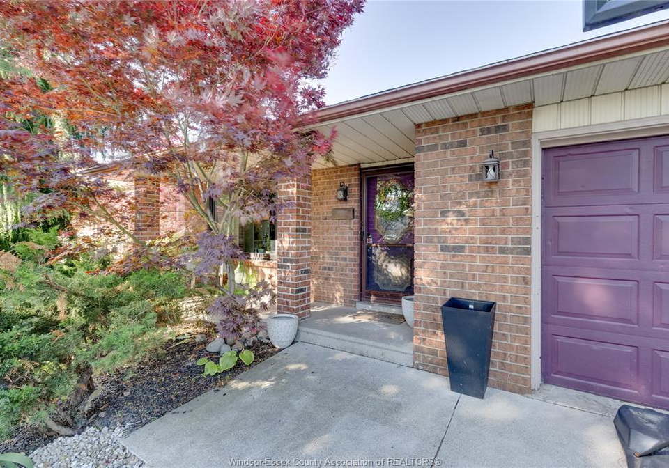 2841-garvey-crescent-windsor-ontario-26012950
