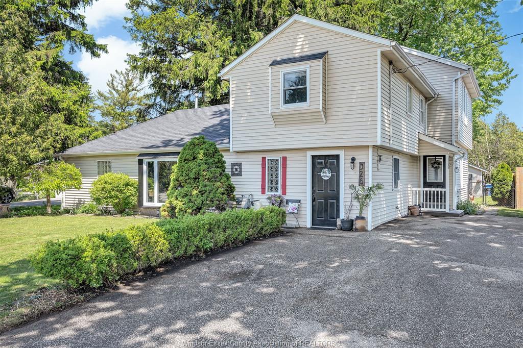 326-coronado-tecumseh-ontario-26012963